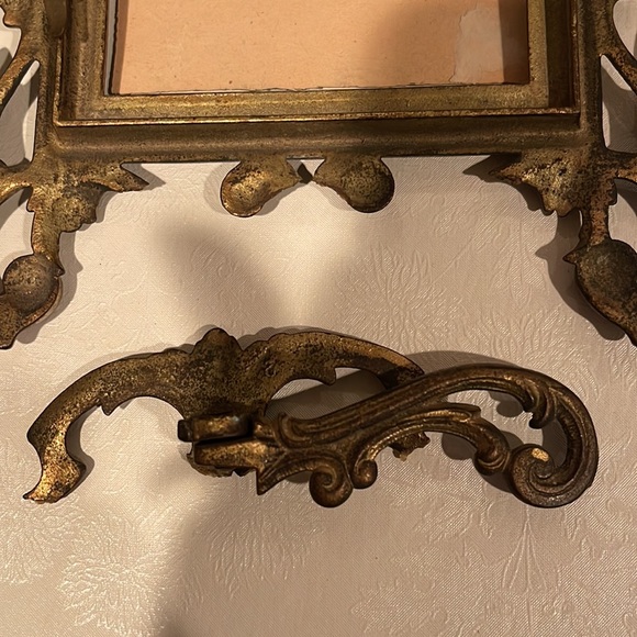 Antiquarian Ornate Gilt Metal Picture, Photo Portrait Frame & Easel Stand - Picture 13 of 16